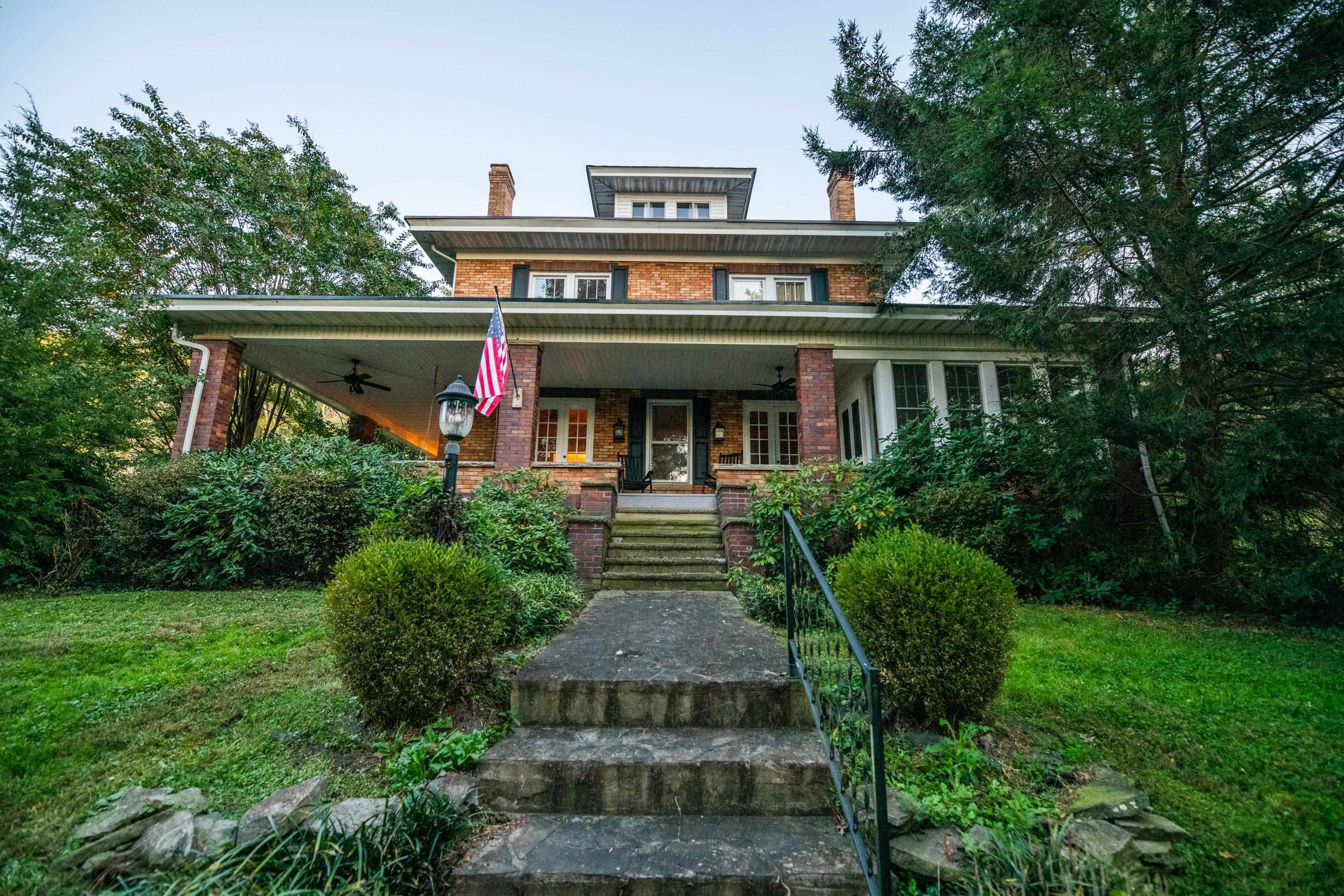 5787 Ohio River Road Huntington, WV 25702 - Photo 1 of 32 Gallery Image 1