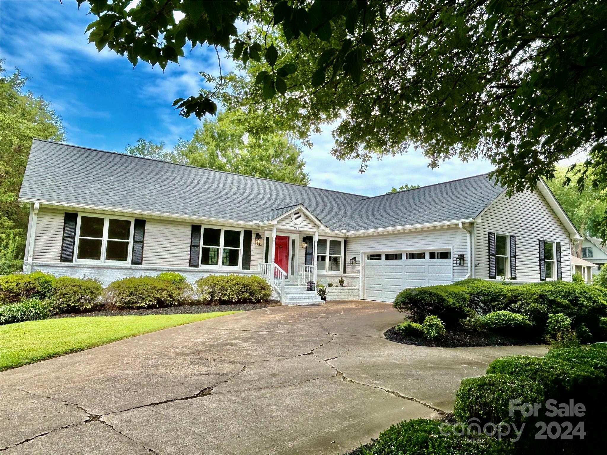 242 Spring Run Road Mooresville, NC 28117 - Photo 8 of 44 Gallery Image 8