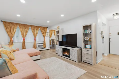 $260,000 | 333 Vincellette Street, Unit 83, Bridgeport, CT 06606