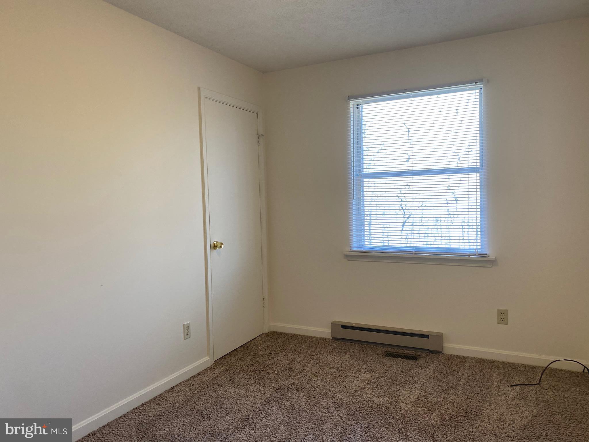 41 Comptons Road Castleton, VA 22716 - Photo 14 of 35 Plenty of natural light throughout.