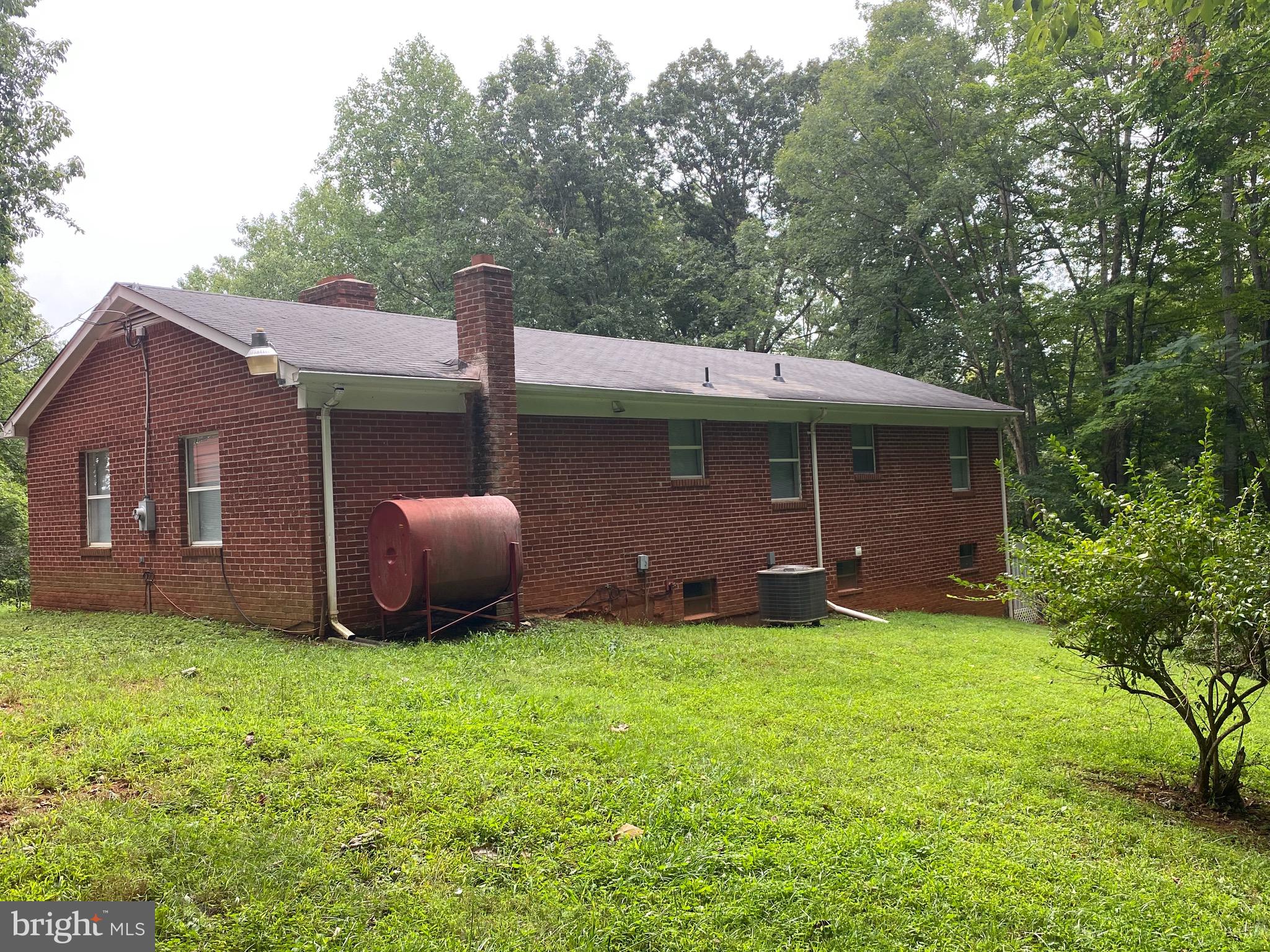 41 Comptons Road Castleton, VA 22716 - Photo 22 of 35 Back yard leading to woods for privacy.