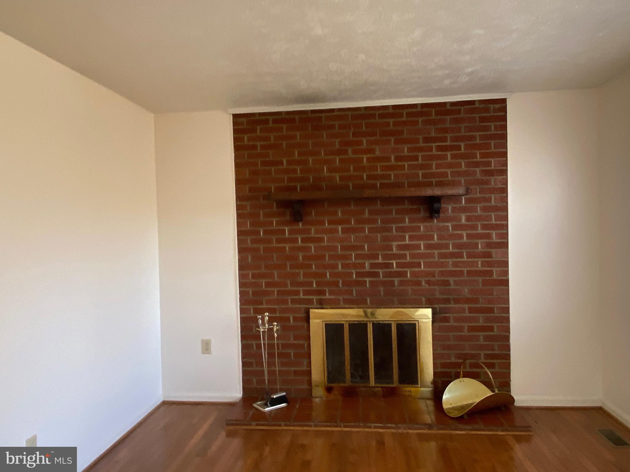 41 Comptons Road Castleton, VA 22716 - Photo 7 of 35 Imagine cozy winter nights here!
