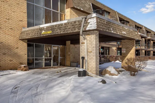 $99,000 | 3461 Kent Street, Unit 1116, Shoreview, MN 55126