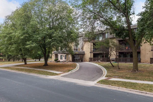 $99,000 | 3461 Kent Street, Unit 1116, Shoreview, MN 55126