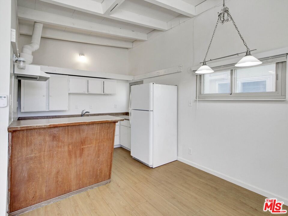 104 Sunridge Street Playa del Rey, CA 90293 - Photo 10 of 61 Gallery Image 10