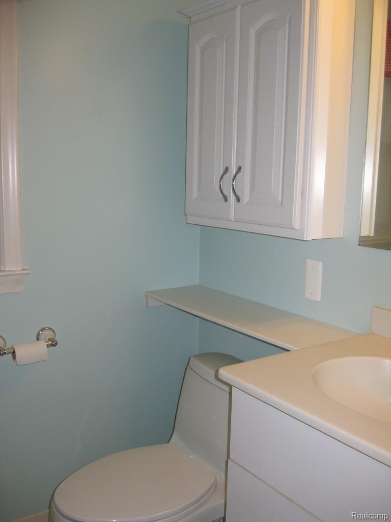 16705 Merriman Road Livonia, MI 48154 - Photo 26 of 51 IMG_2521.JPG