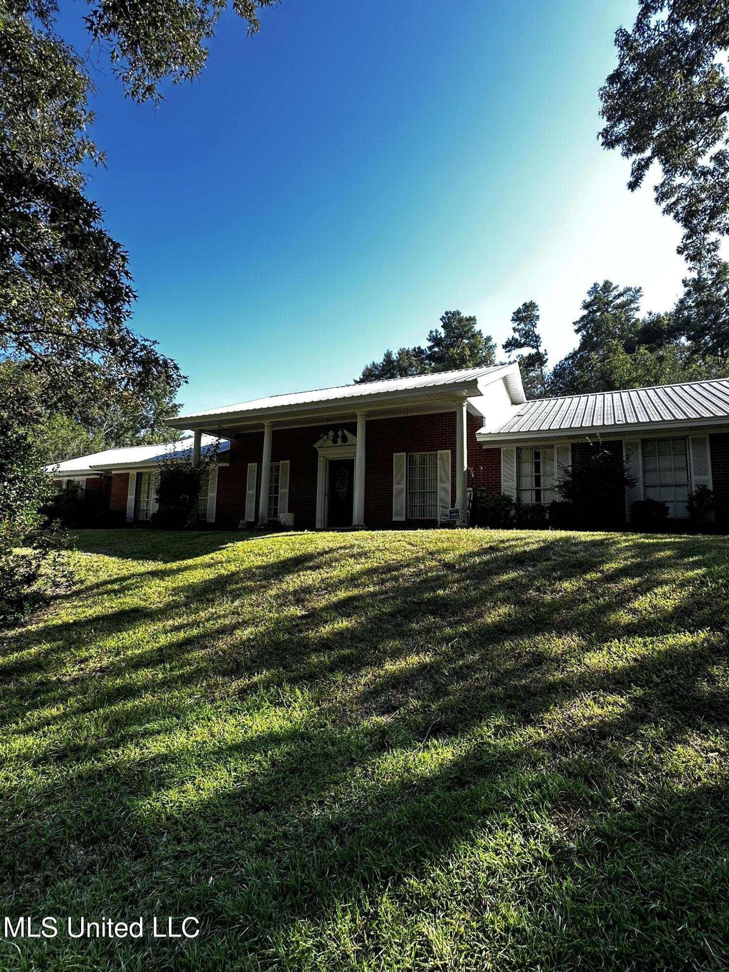 231 Zelma Lane Florence, MS 39073 - Photo 3 of 38 IMG_0684