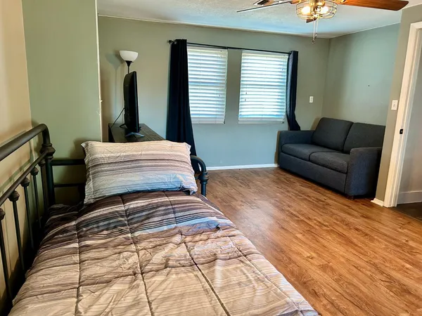 $4,200 | 2012 East Tonopah Drive, Phoenix, AZ 85024