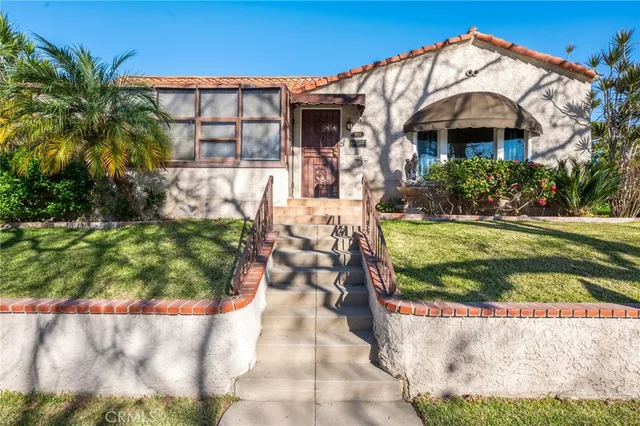 $3,200 | 929 East 37th Street, Long Beach, CA 90807