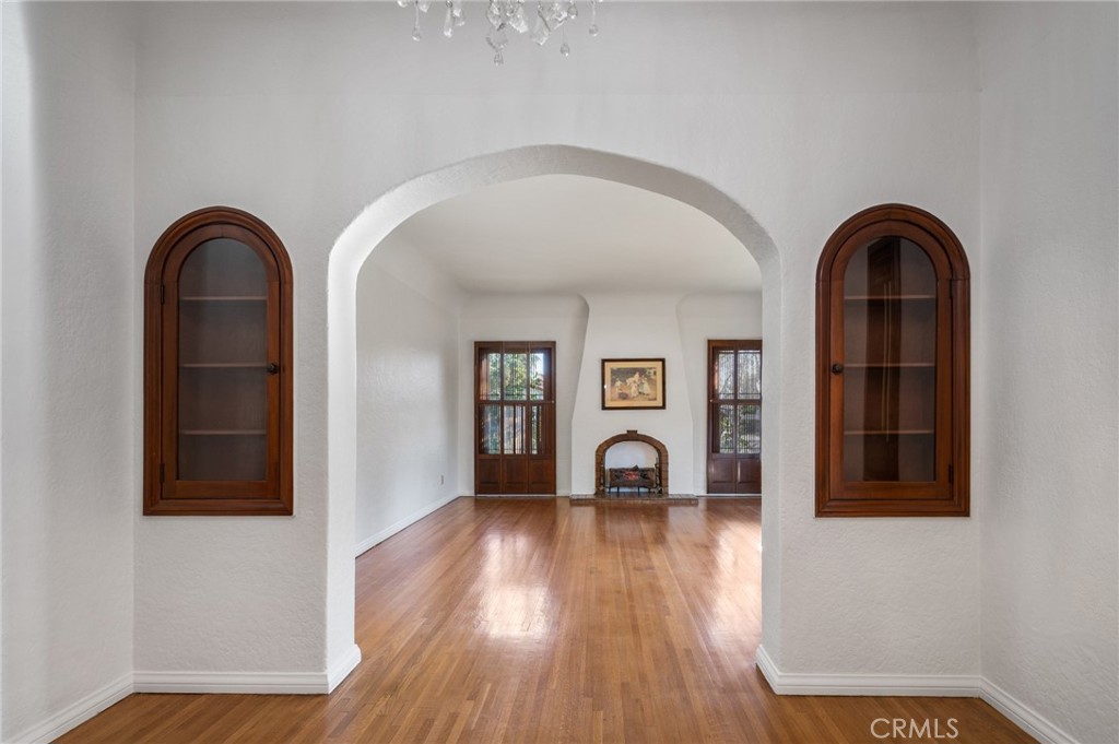 929 East 37th Street Long Beach, CA 90807 - Photo 12 of 32