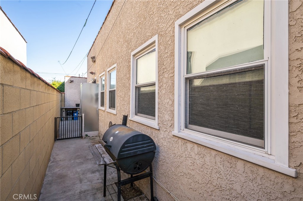 929 East 37th Street Long Beach, CA 90807 - Photo 27 of 32