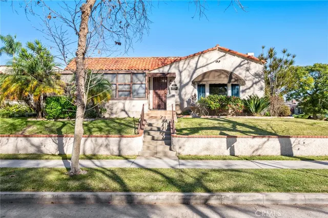 $3,200 | 929 East 37th Street, Long Beach, CA 90807
