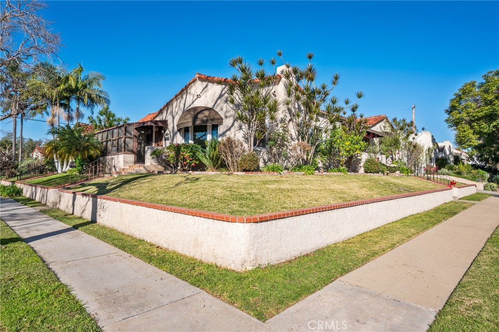 929 East 37th Street Long Beach, CA 90807 - Photo 6 of 32