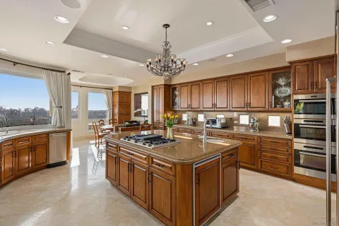 $4,475,000 | 7109 Aviara Drive, Carlsbad, CA 92011