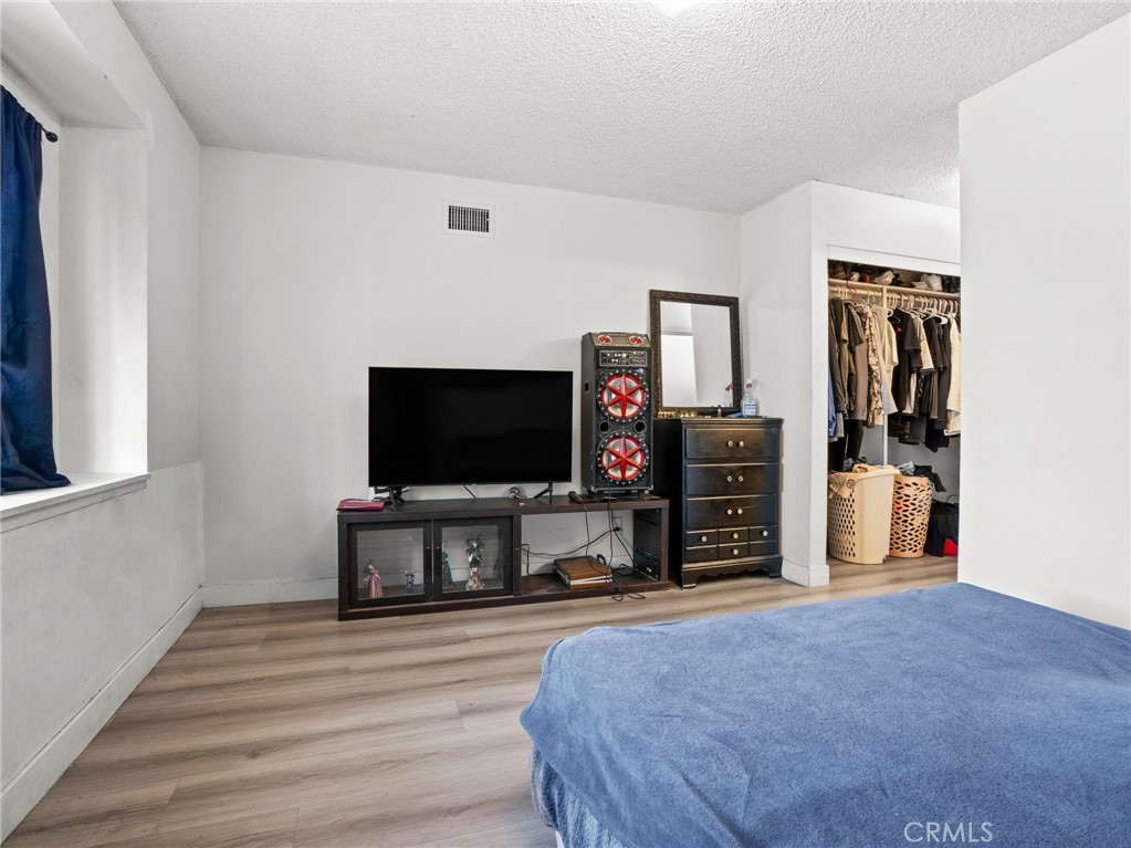 2795 West Victoria Street Rialto, CA 92376 - Photo 27 of 28