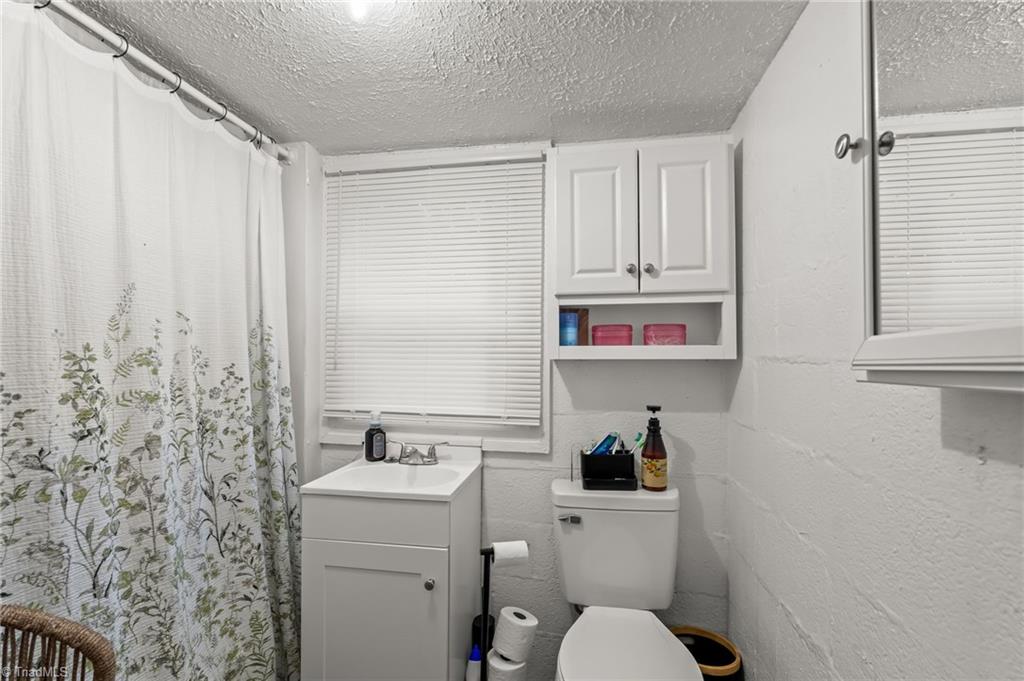 231 Dorothy Street High Point, NC 27262 - Photo 15 of 24