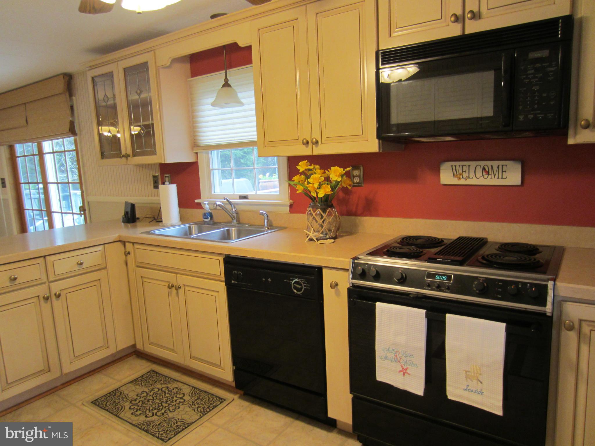 107 Birch Road Stevensville, MD 21666 - Photo 7 of 30 Kitchen