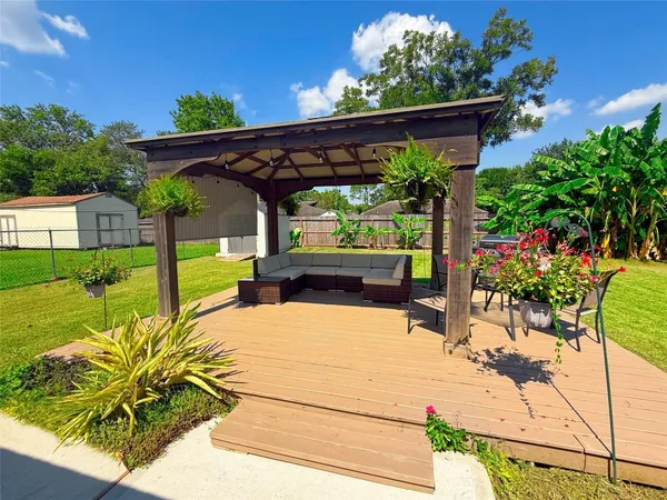 $1,975 | 307 Bellmar Lane, Friendswood, TX 77546