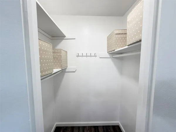 $1,975 | 307 Bellmar Lane, Friendswood, TX 77546