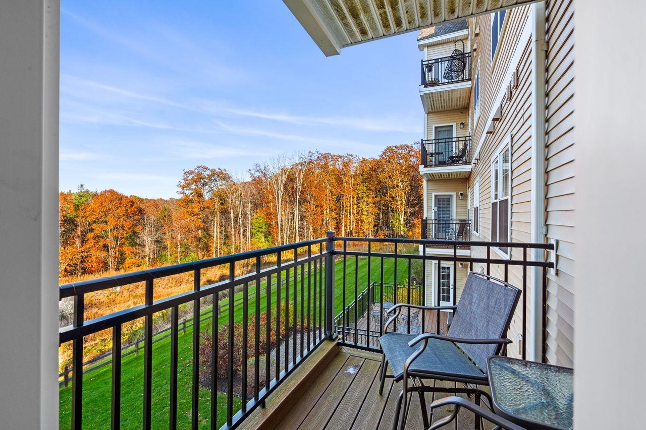 61 Acadia Lane, Unit 204 Exeter, NH 03833 - Photo 8 of 40