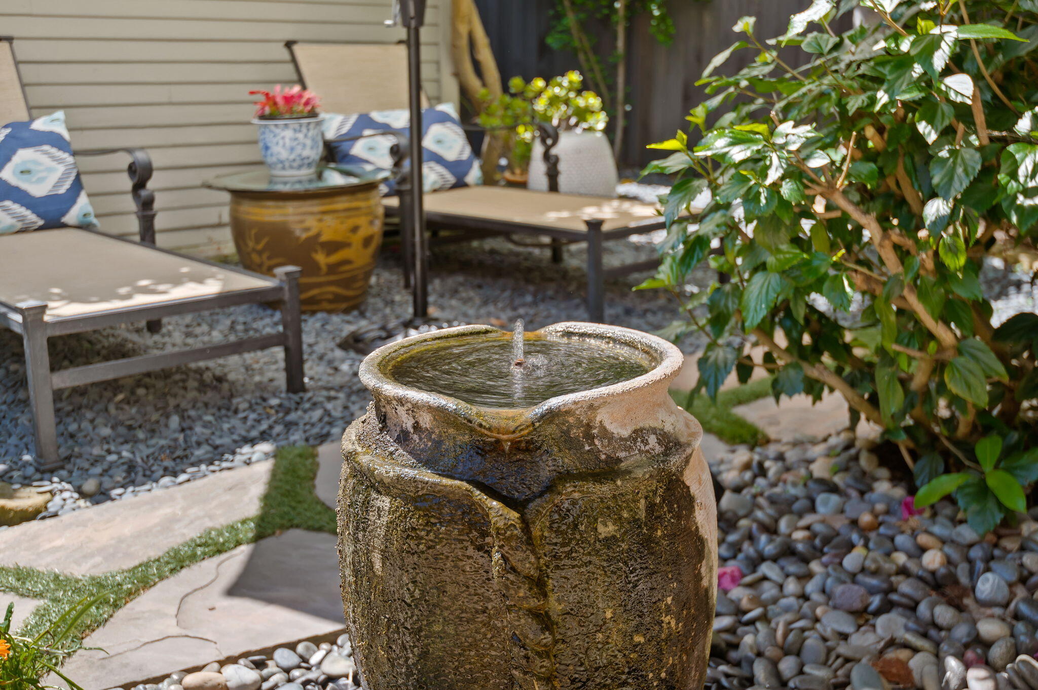 1729 Clearview Road Santa Barbara, CA 93101 - Photo 33 of 35 26-Bubbling Water Feature