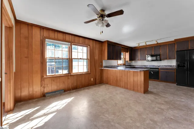 $360,000 | 2929 Highway 252, Laurens, SC 29360