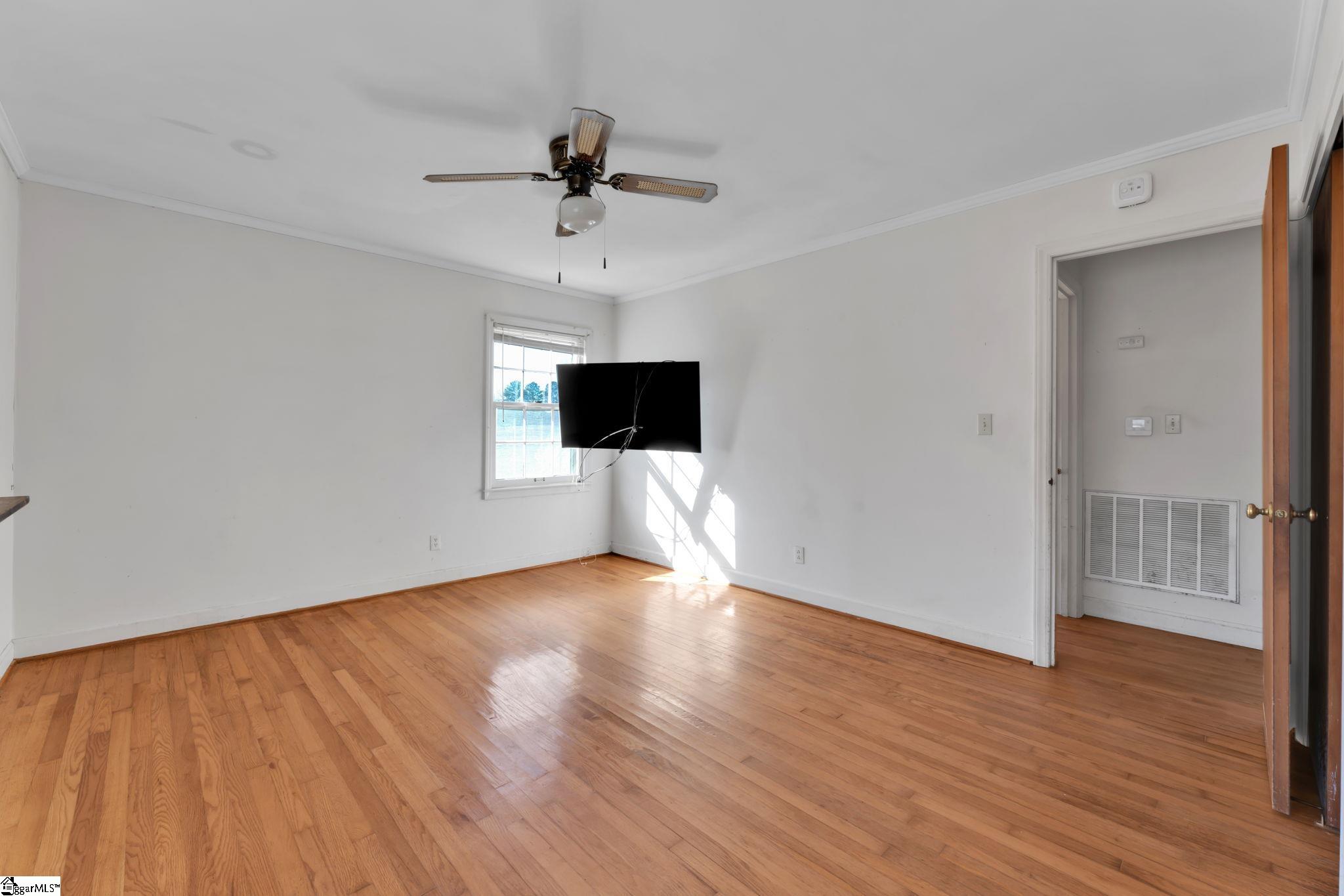 2929 Highway 252 Laurens, SC 29360 - Photo 7 of 22