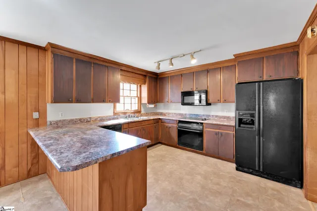 $360,000 | 2929 Highway 252, Laurens, SC 29360