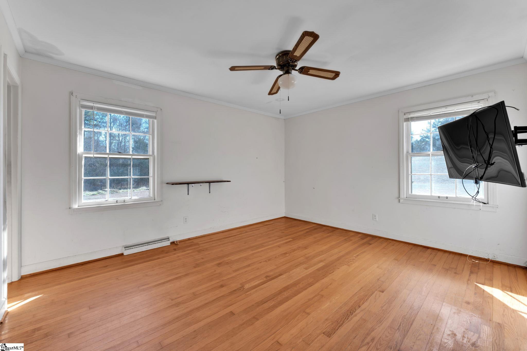 2929 Highway 252 Laurens, SC 29360 - Photo 8 of 22