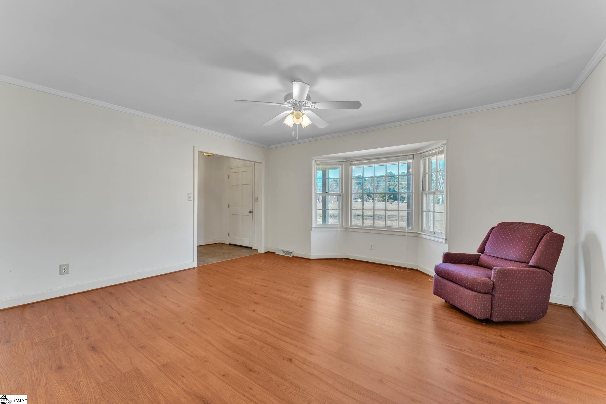 2929 Highway 252 Laurens, SC 29360 - Photo 10 of 22