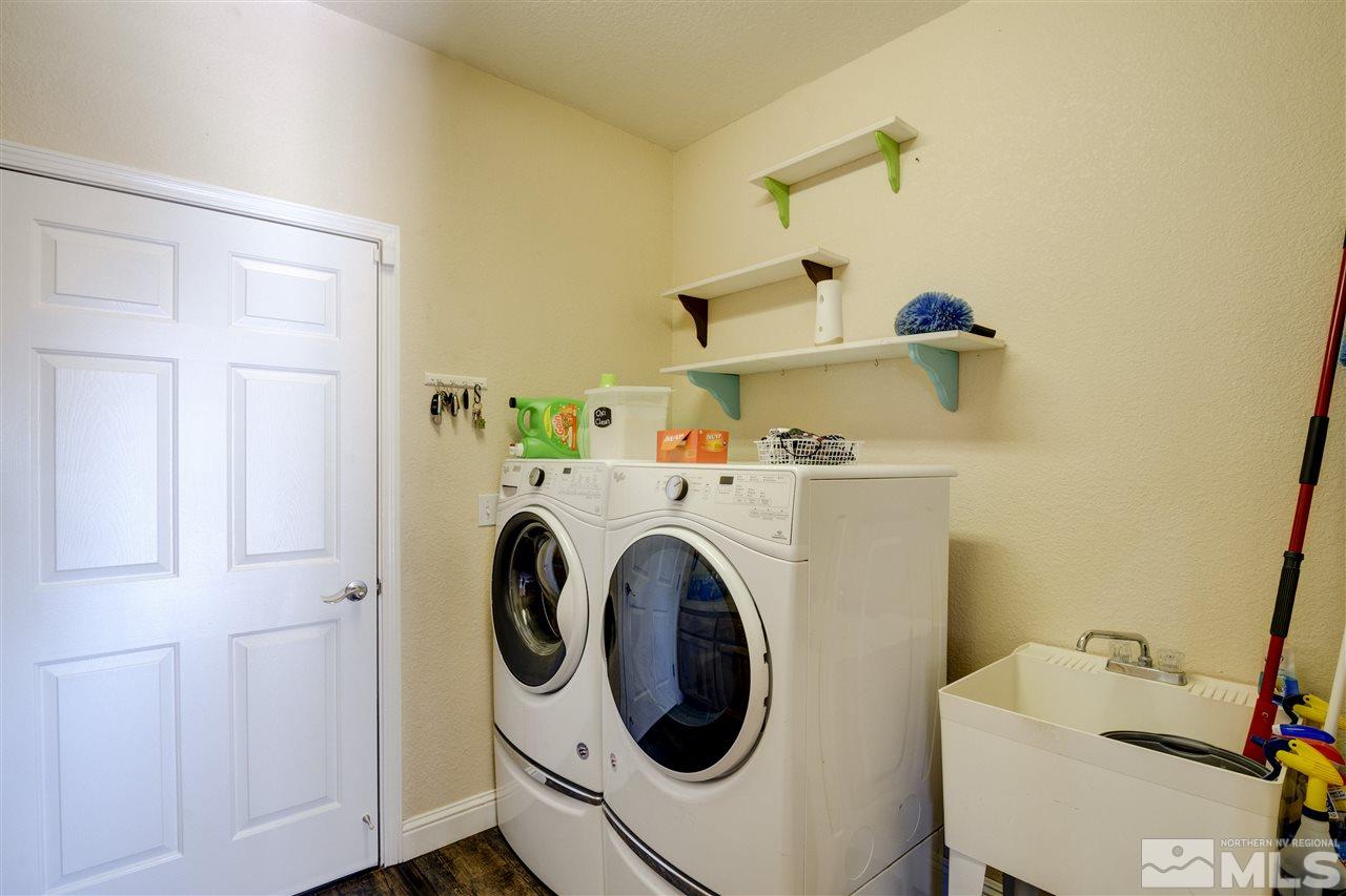 4925 Rancheria Road Fallon, NV 89406 - Photo 31 of 39 a utility room with dryer and washer