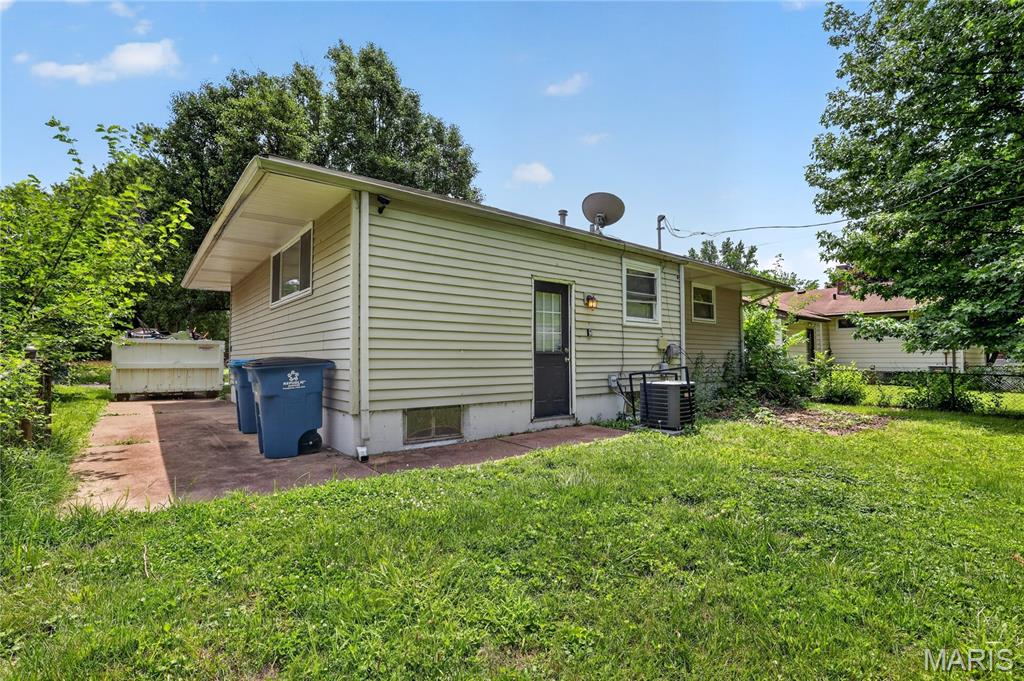 10829 Glen Garry Road St. Louis, MO 63137 - Photo 23 of 23