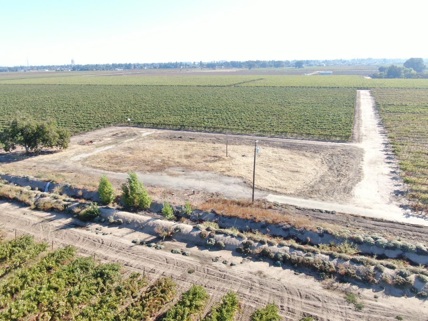 931 West Sargent Road Lodi, CA 95242 - Photo 5 of 8