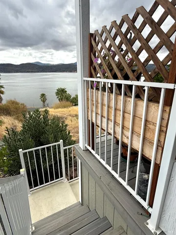 $525,000 | 11921 Lakeshore Drive, Clearlake, CA 95422