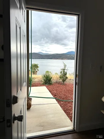 $525,000 | 11921 Lakeshore Drive, Clearlake, CA 95422