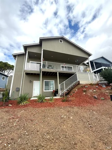 $525,000 | 11921 Lakeshore Drive, Clearlake, CA 95422