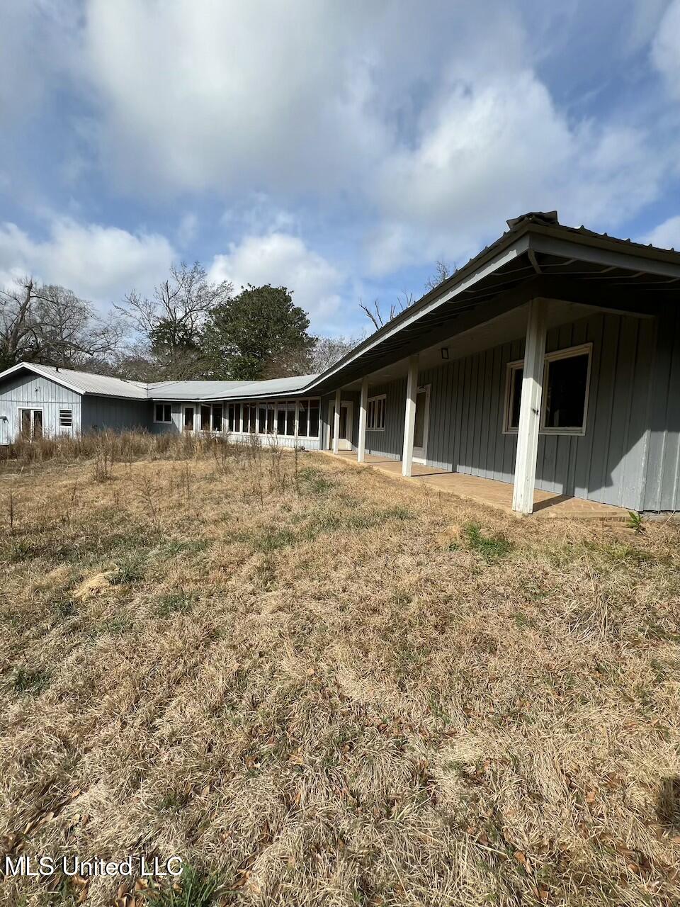 417 Boulevard Street Lexington, MS 39095 - Photo 7 of 42 IMG_6810
