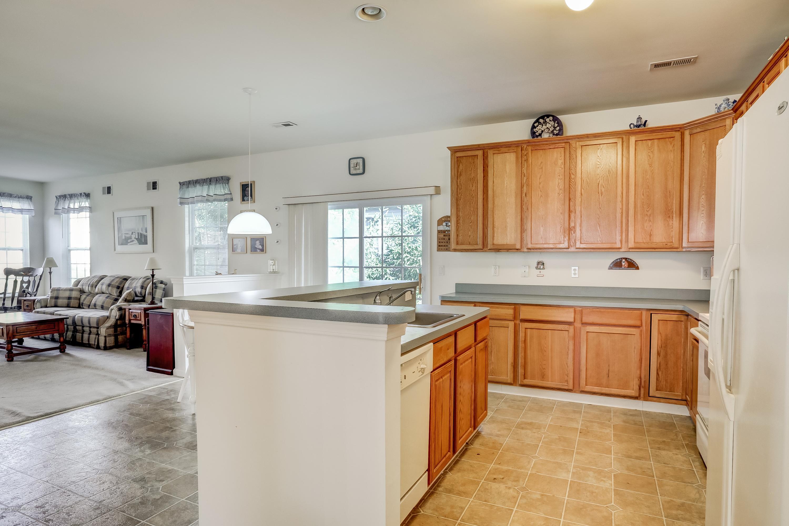 30 Battle Road Manchester Township, NJ 08759 - Photo 5 of 26 010_45200566