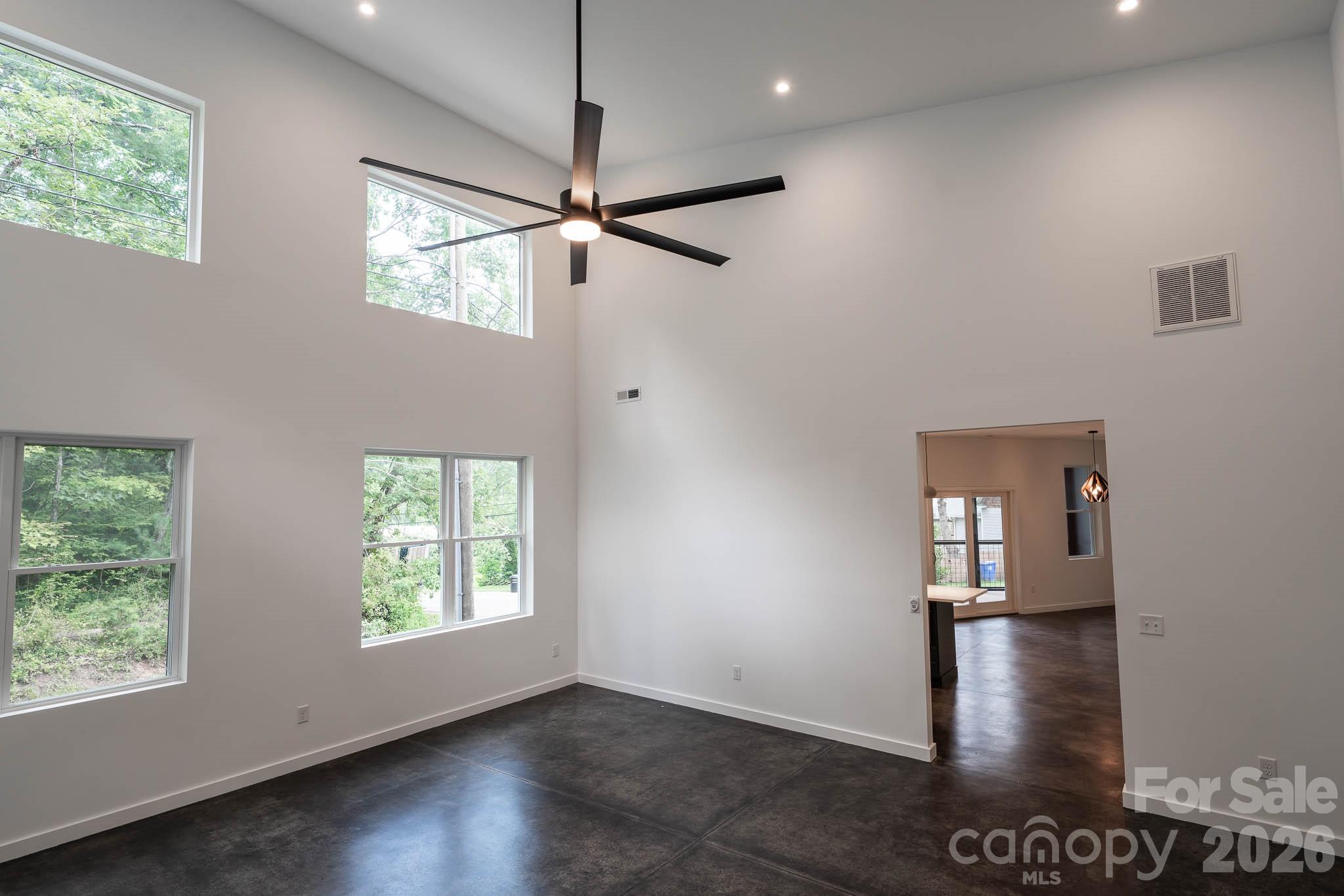 33 Spooks Branch Road Asheville, NC 28804 - Photo 10 of 43 Gallery Image 10
