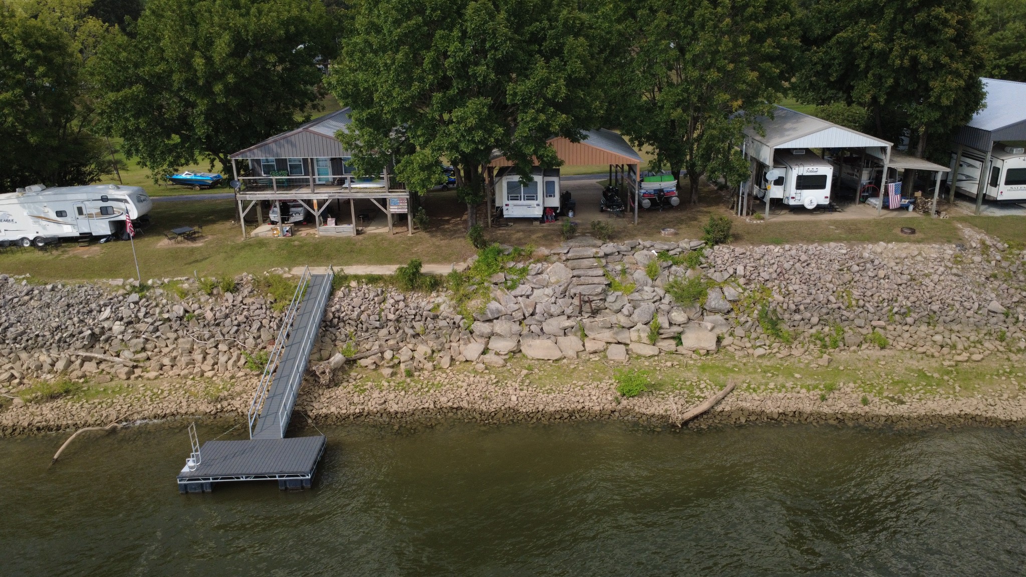 721 Beechview Road Clifton, TN 38425 - Photo 3 of 9 a view of a house with a yard