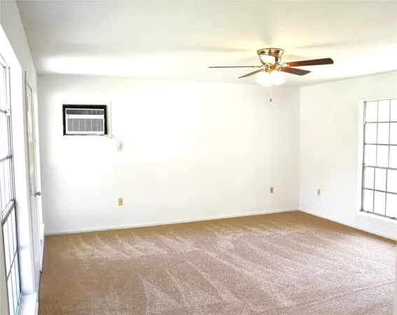 $310,000 | 101 Summit Drive, Conroe, TX 77303