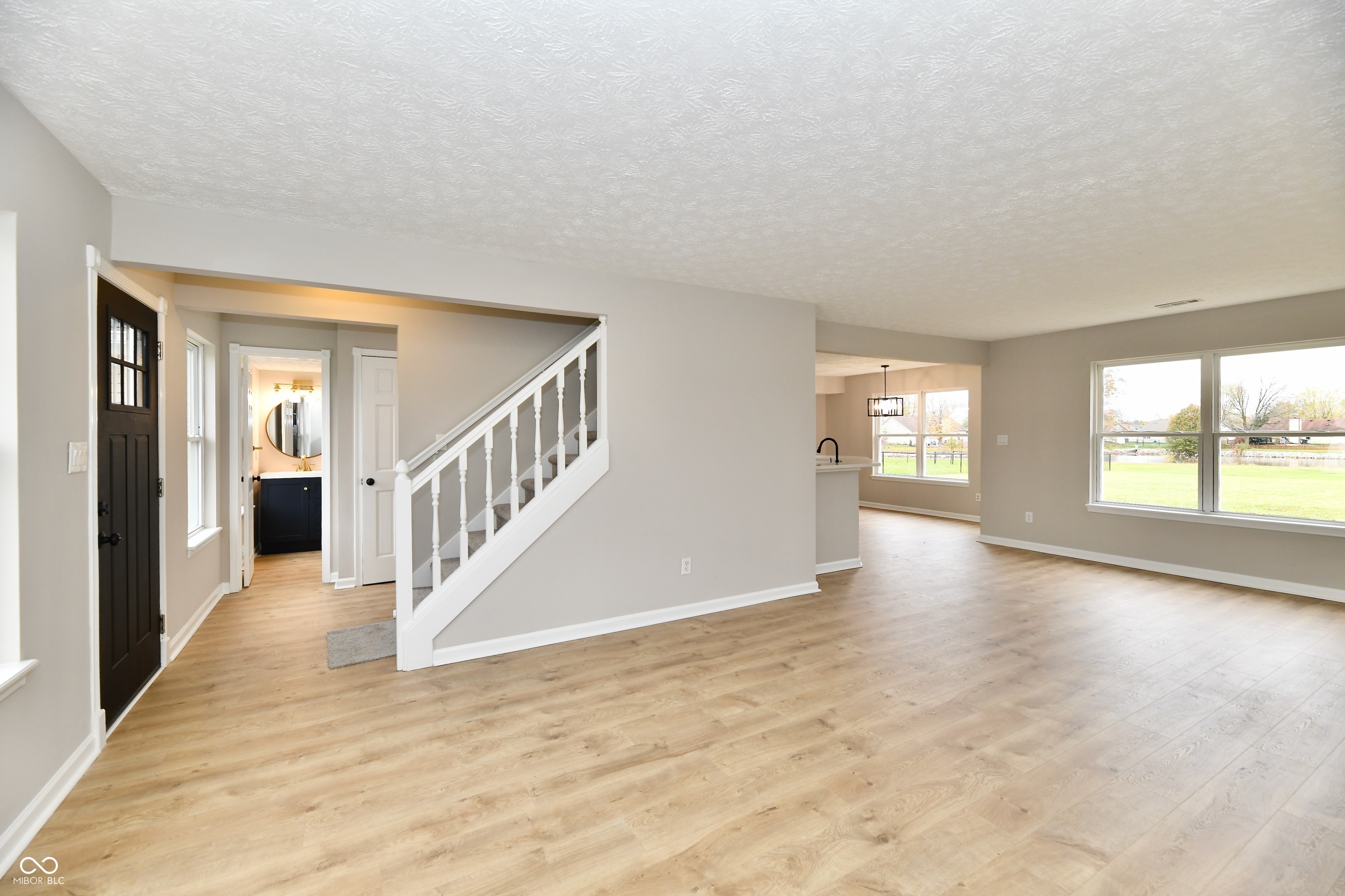 11725 Shannon Pointe Road Indianapolis, IN 46229 - Photo 9 of 26 Gallery Image 9