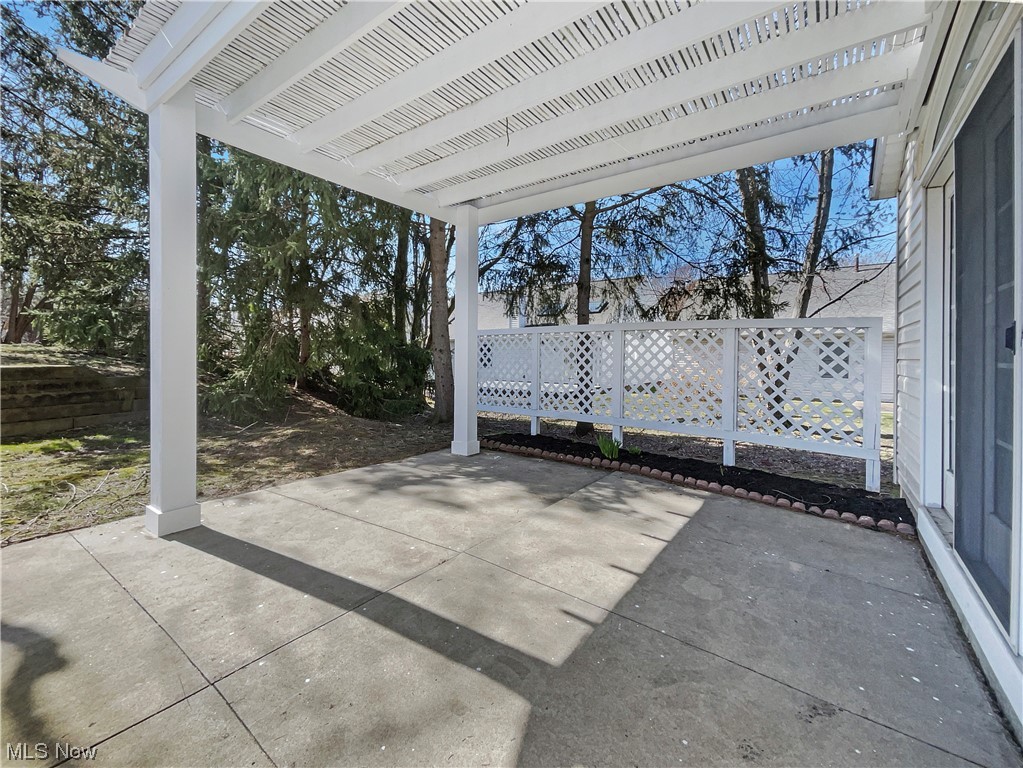 18243 Drake Road Strongsville, OH 44136 - Photo 9 of 26 Gallery Image 9