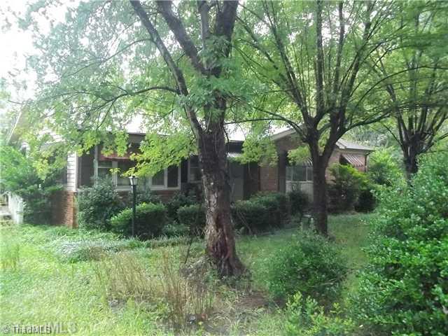 137 Maxfield Road Greensboro, NC 27405 - Photo 1 of 6 Exterior Front.