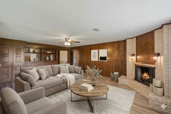 $290,000 | 515 Northwood Drive, Conroe, TX 77303
