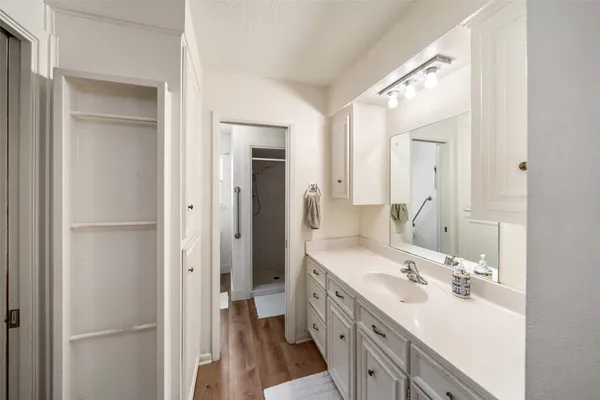 $290,000 | 515 Northwood Drive, Conroe, TX 77303