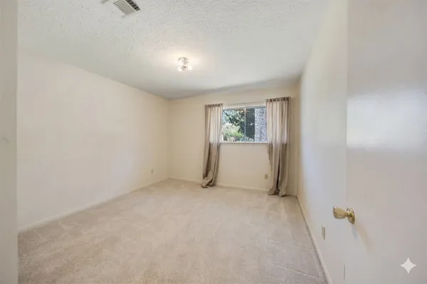 $290,000 | 515 Northwood Drive, Conroe, TX 77303