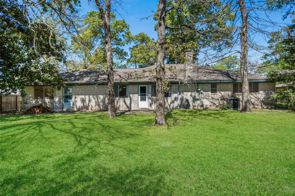 $290,000 | 515 Northwood Drive, Conroe, TX 77303