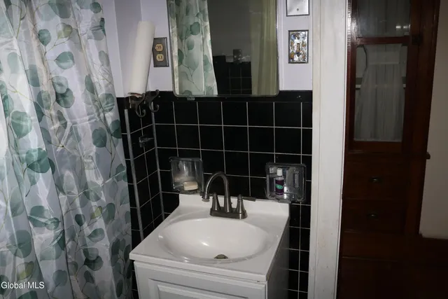 $250,000 | 61 Lincoln Avenue, Albany, NY 12206