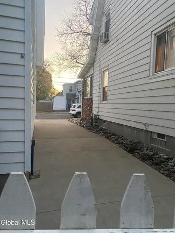 $250,000 | 61 Lincoln Avenue, Albany, NY 12206